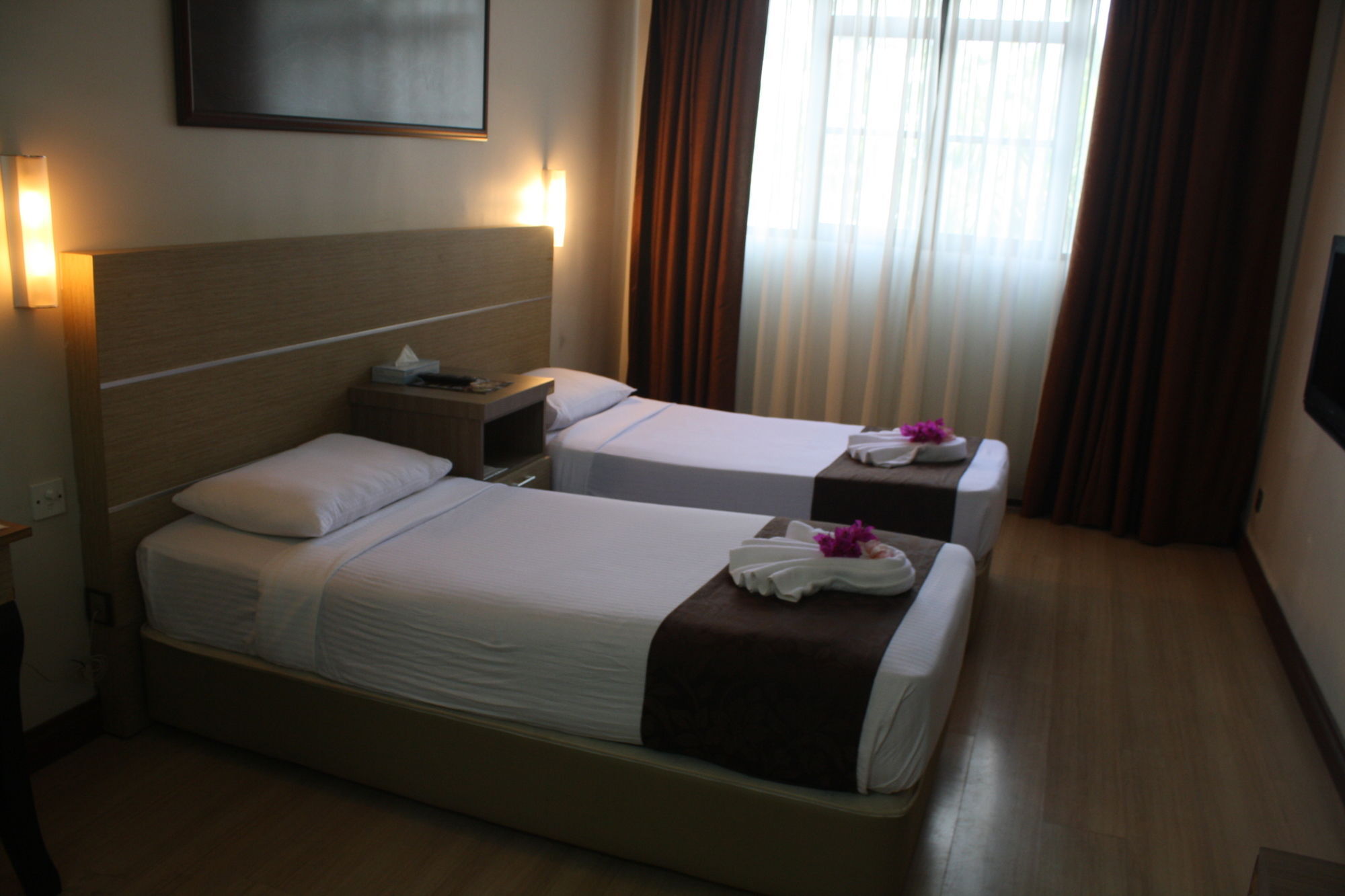 Sumai Hotel Apartment Куала-Тренгану Экстерьер фото